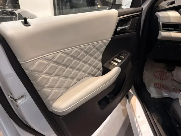 میتسوبیشی، اوتلندر