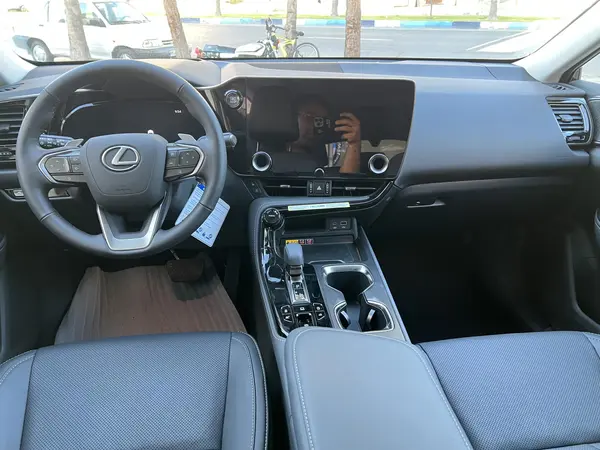 لکسوس  NX