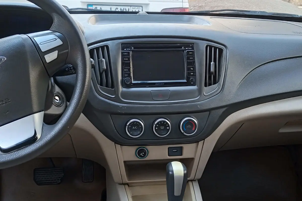 ام وی ام،  550