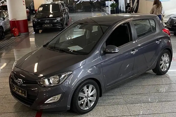 هیوندای  i20