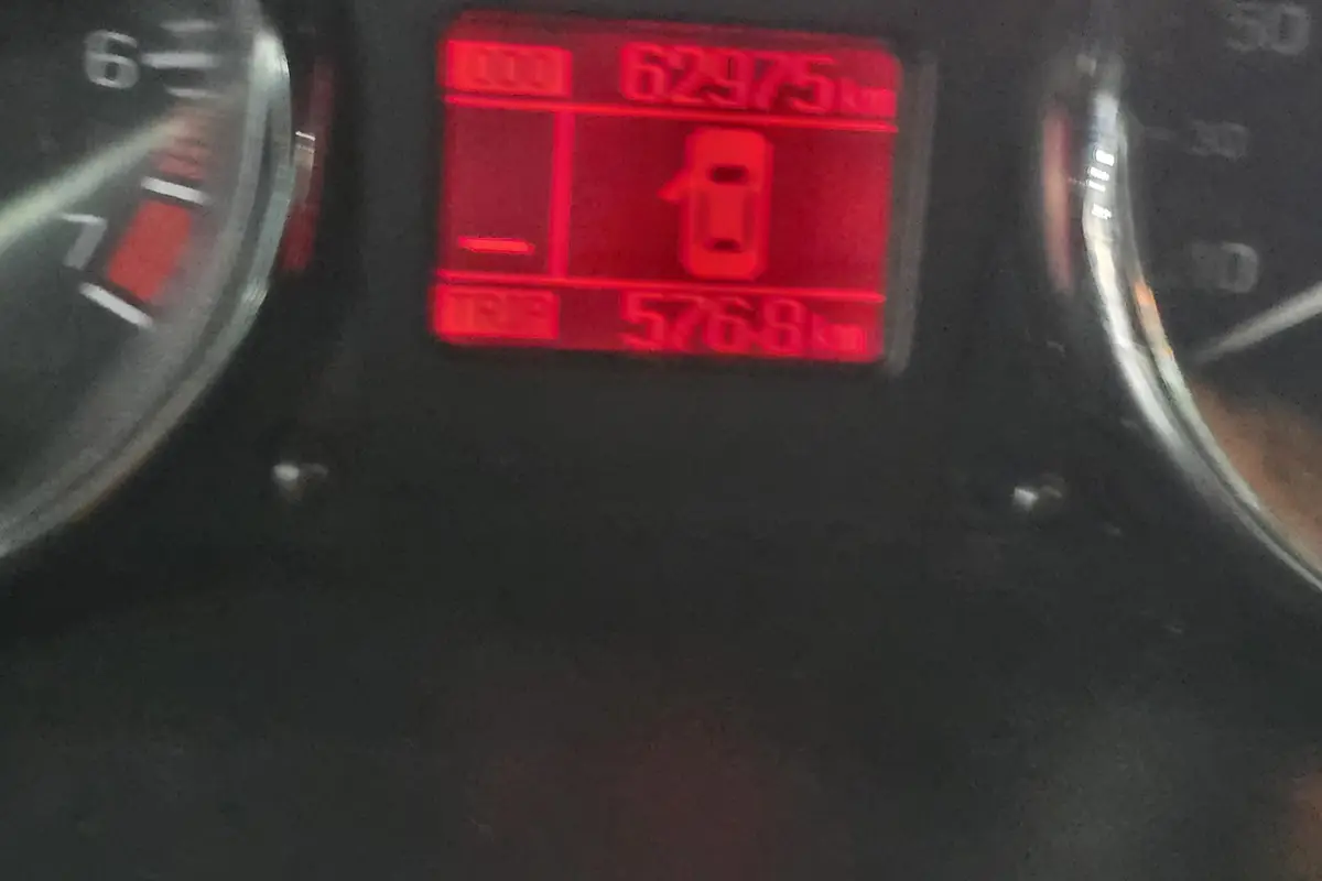 پژو،  207