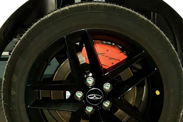 فونیکس، آریزو 6 جی تی (Z6 GT)