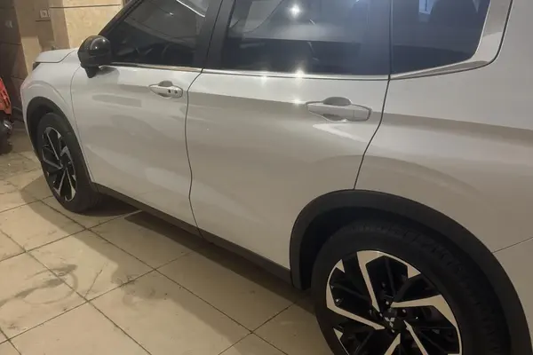 میتسوبیشی، اوتلندر