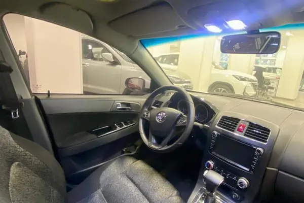 برلیانس، H330