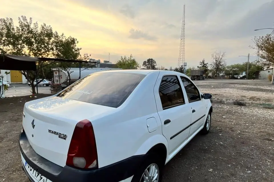 رنو،  تندر 90