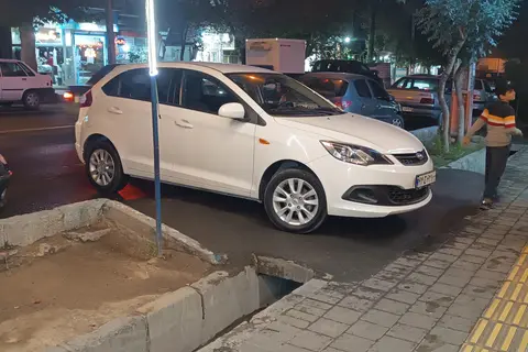 ام وی ام، 315هاچ بک