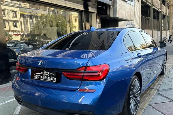 ب ام و، سری 7