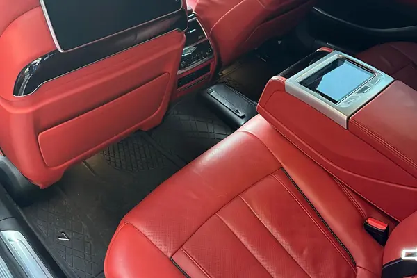 ب ام و، سری 7