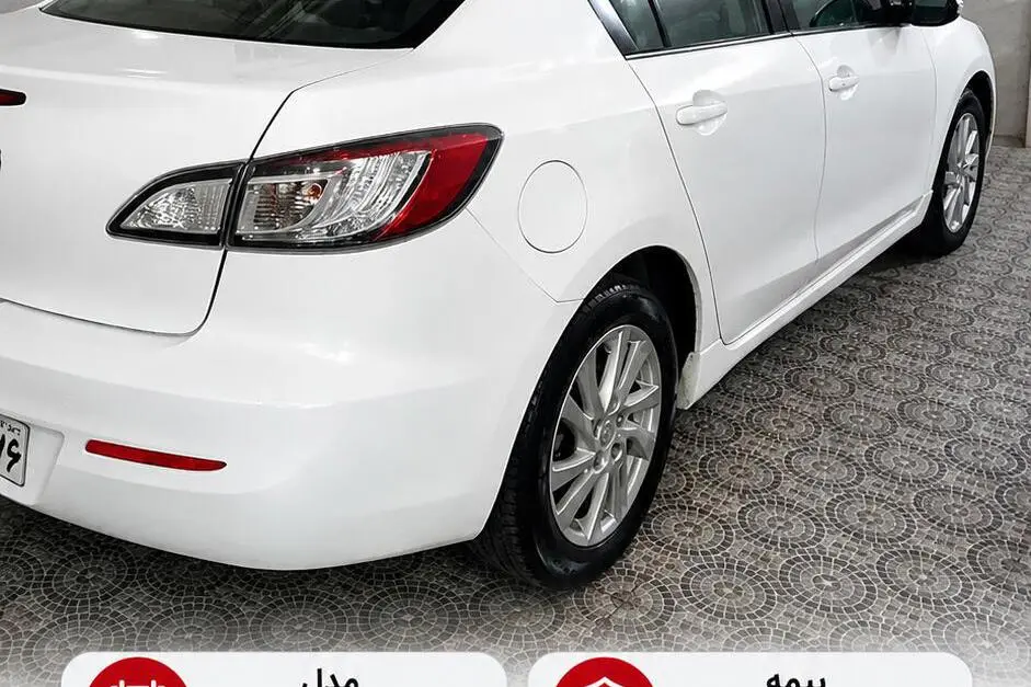 مزدا،  3 نیو صندوق دار