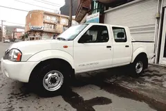 نیسان، پیکاپ دو کابین