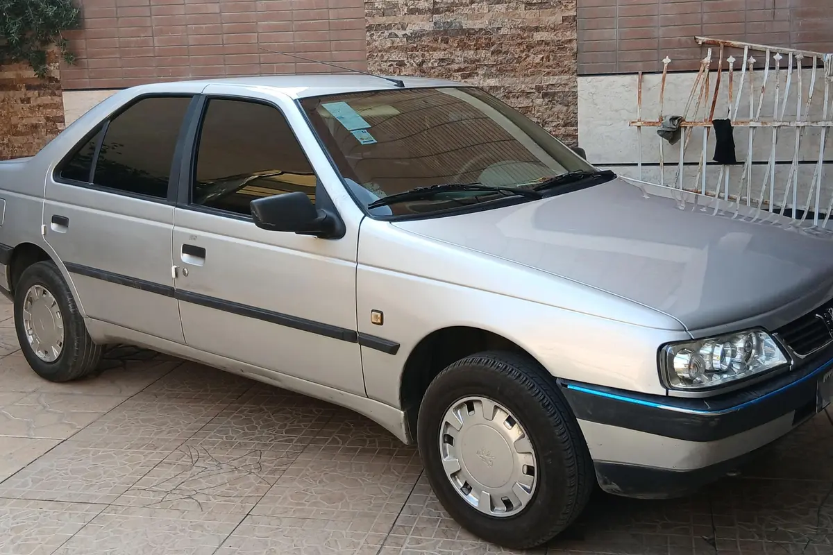 پژو،  405