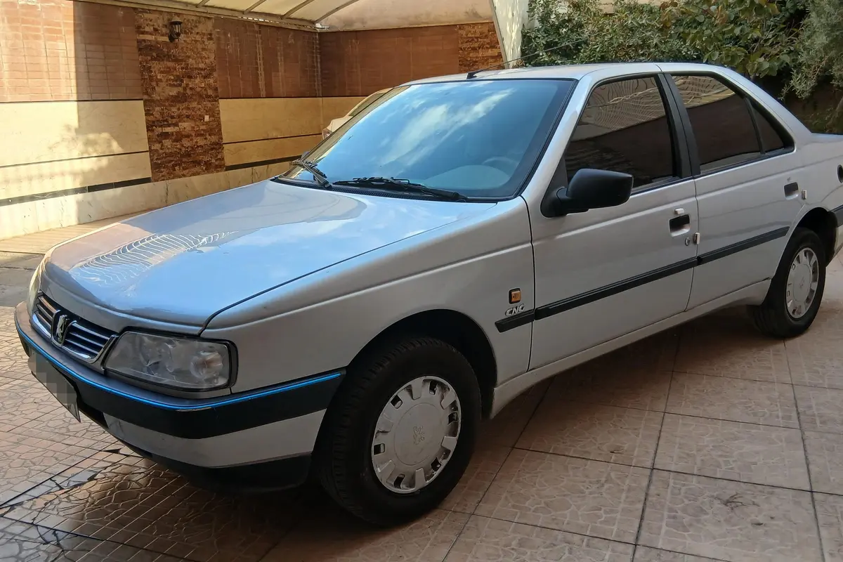 پژو،  405