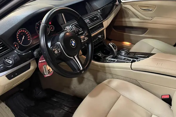 ب ام و، سری 5 سدان