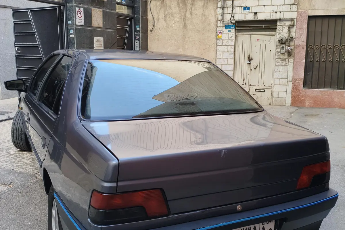 پژو،  405