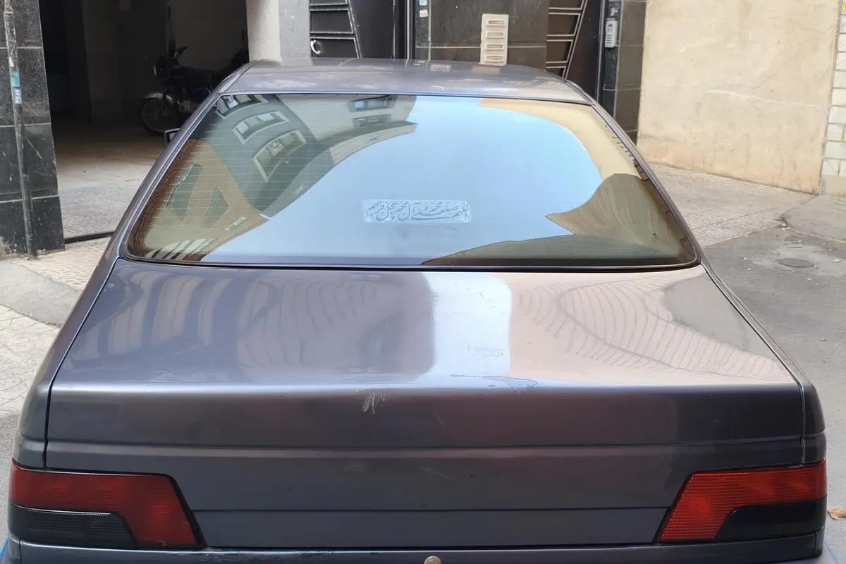 پژو،  405