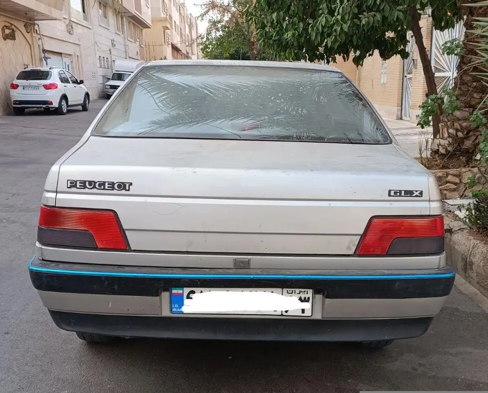 پژو،  405