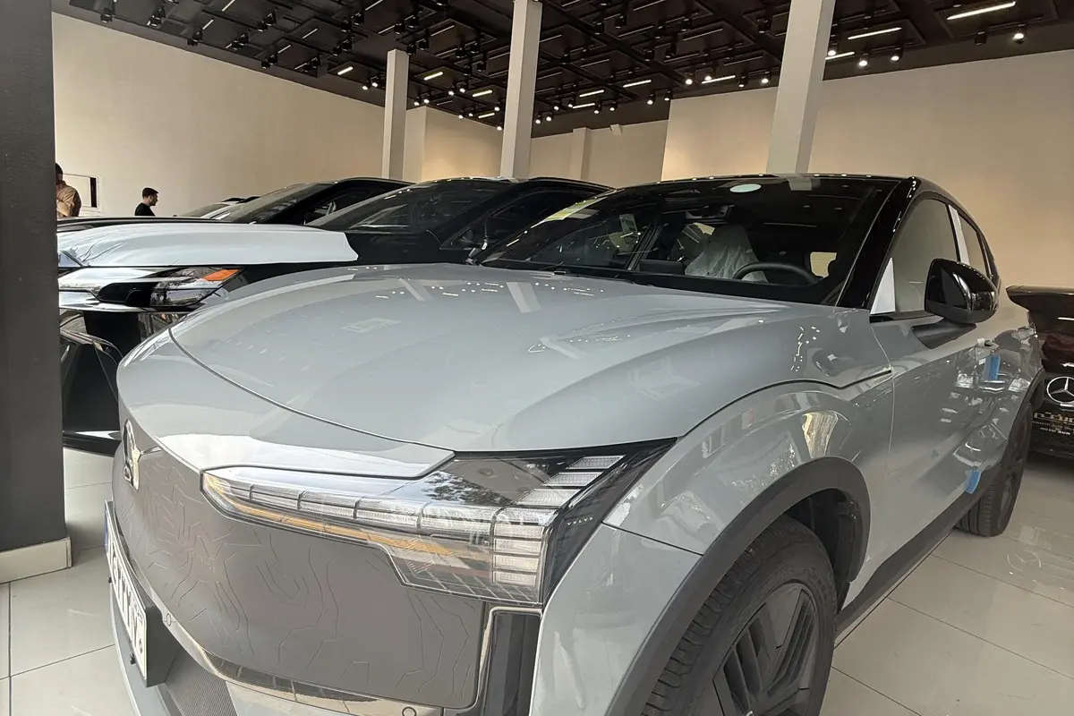 ولوو،  EX30