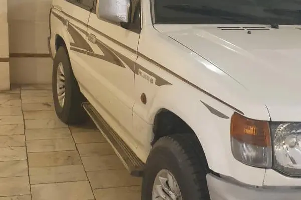 میتسوبیشی، پاجرو چهار در