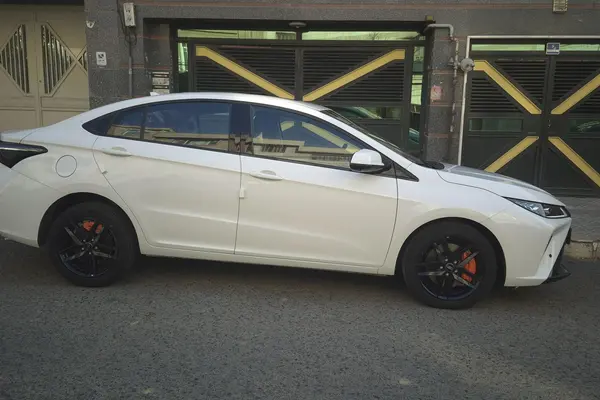 فونیکس، آریزو 6 جی تی (Z6 GT)