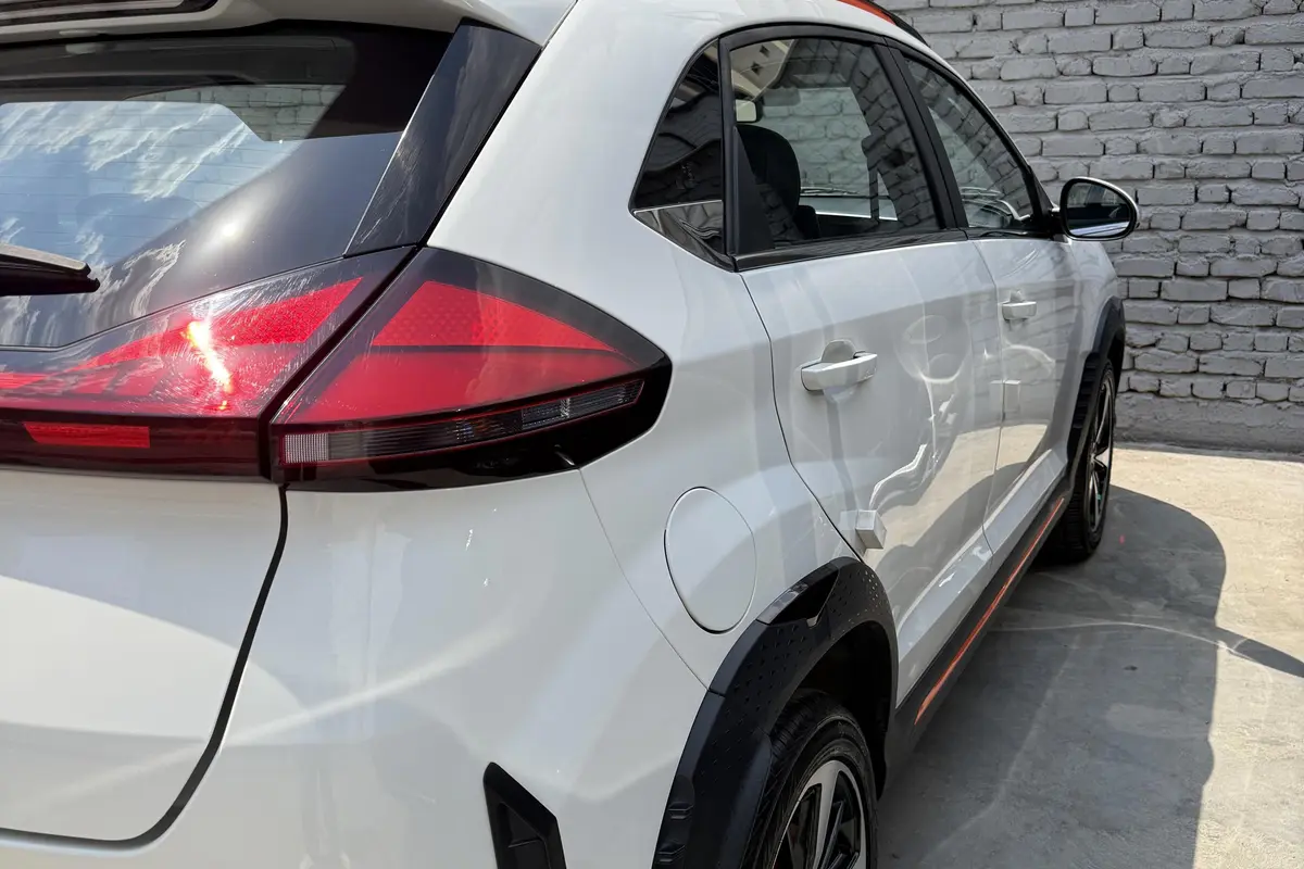 ام وی ام  X33 کراس