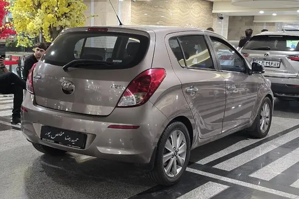 هیوندای  i20