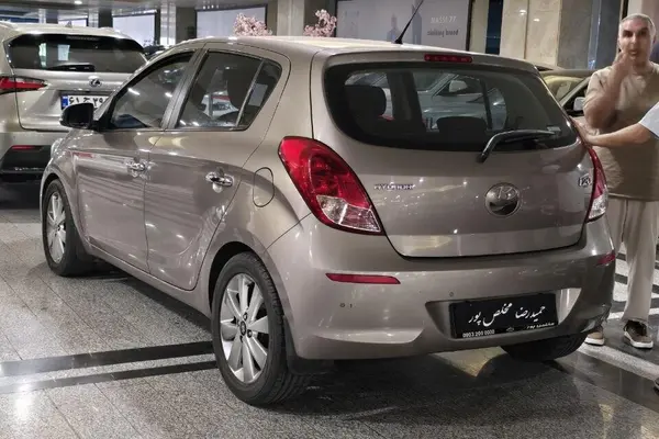 هیوندای  i20