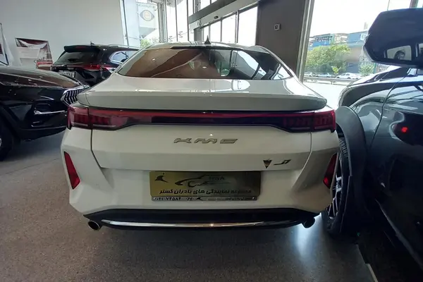 کی ام سی  J7
