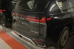 لکسوس، LX