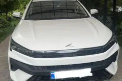 کی ام سی، J7