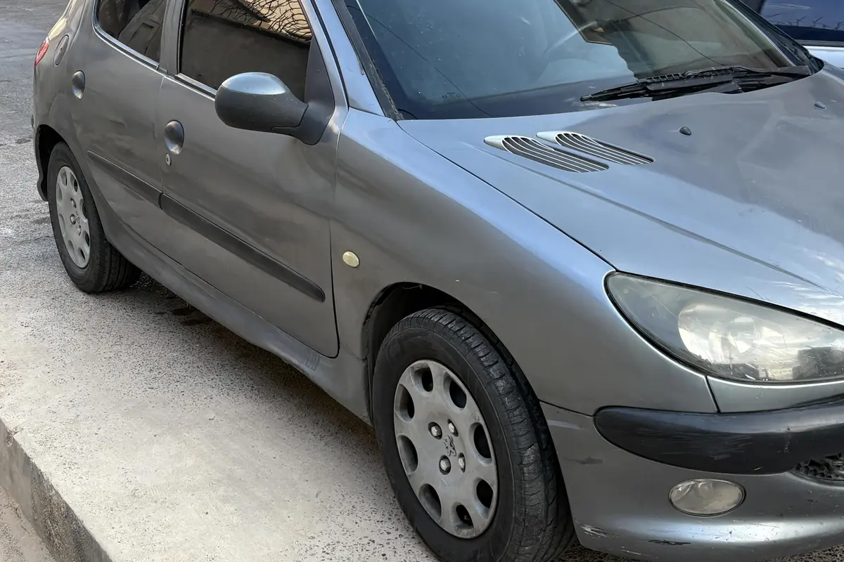 پژو،  206