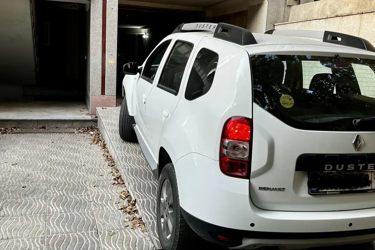 رنو،  داستر