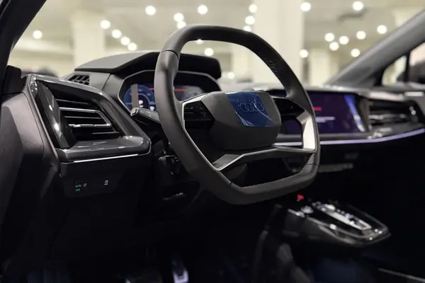 آئودی، Q4 e-tron