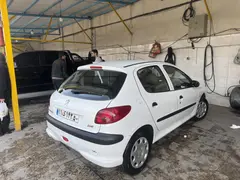 پژو، 206