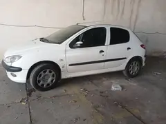 پژو، 206