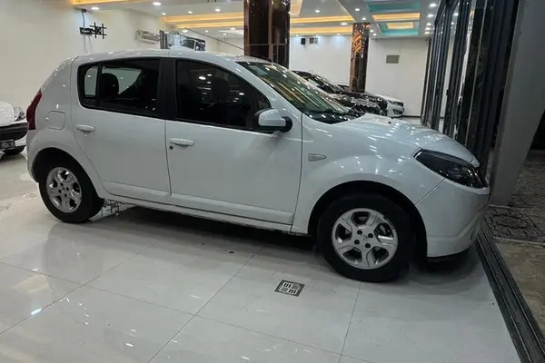 رنو، ساندرو