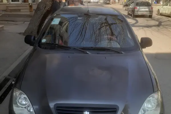 تیبا، هاچ بک