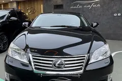 لکسوس، IS
