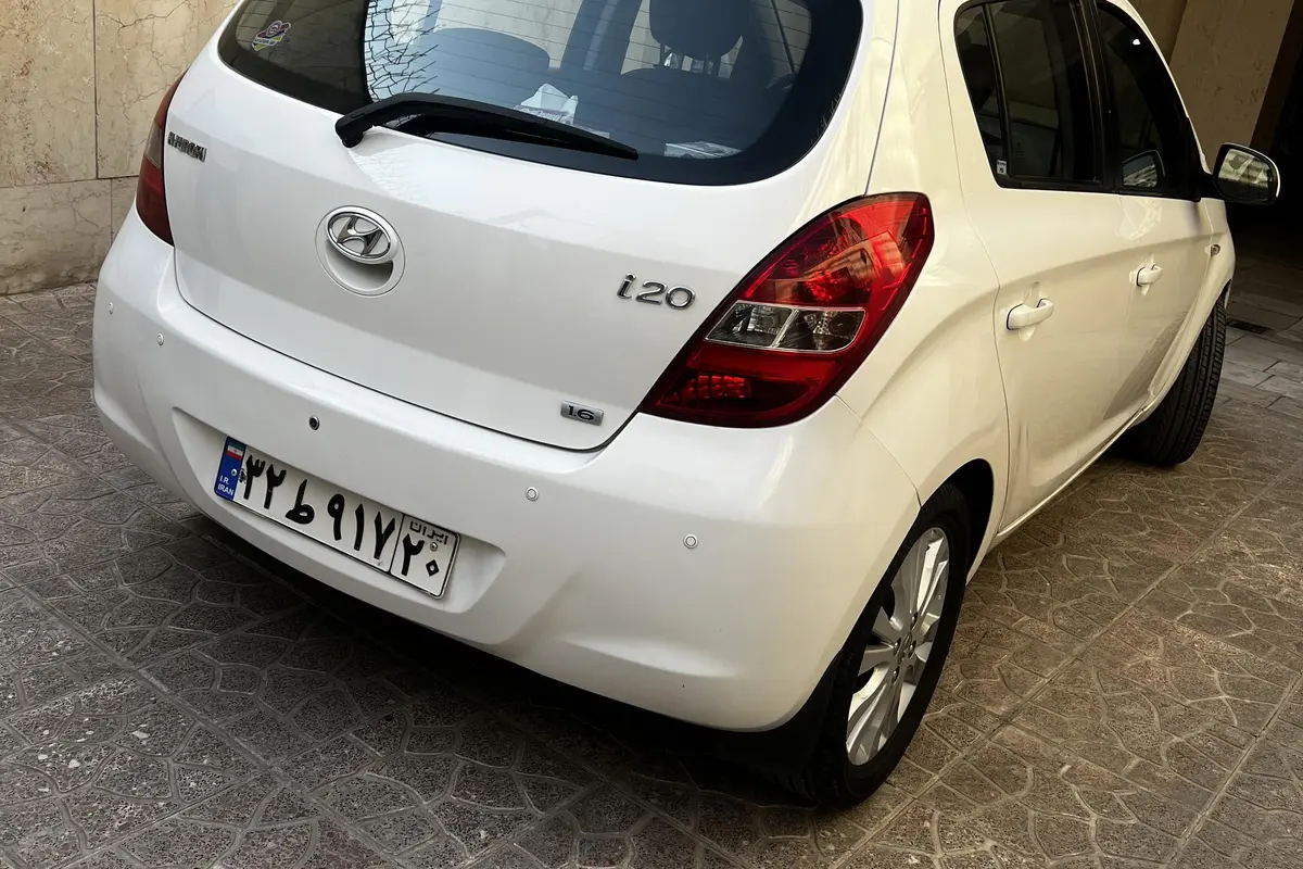 هیوندای،  i20