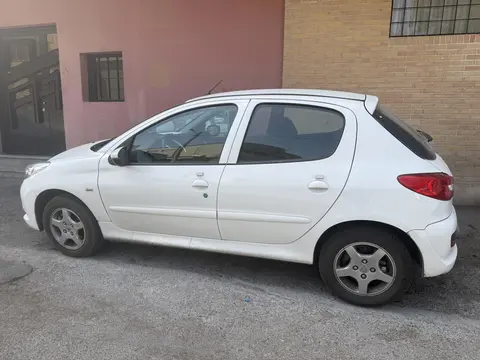 پژو، 207