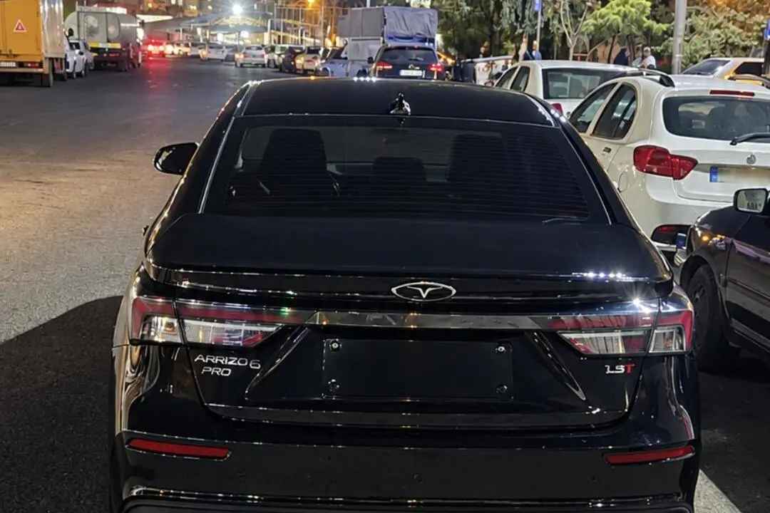 فونیکس،  آریزو 6 پرو