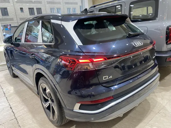 آئودی، Q4 e-tron