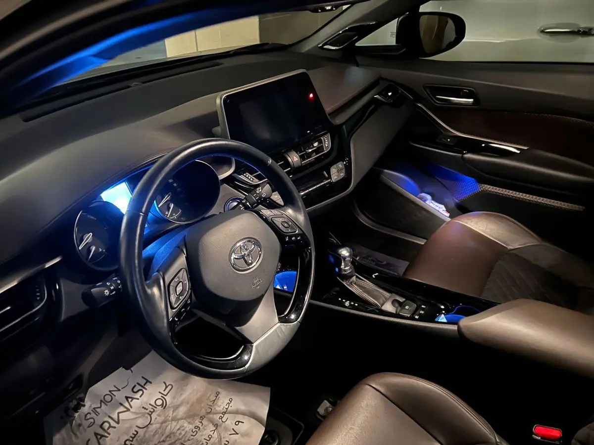 تویوتا،  C-HR هیبرید