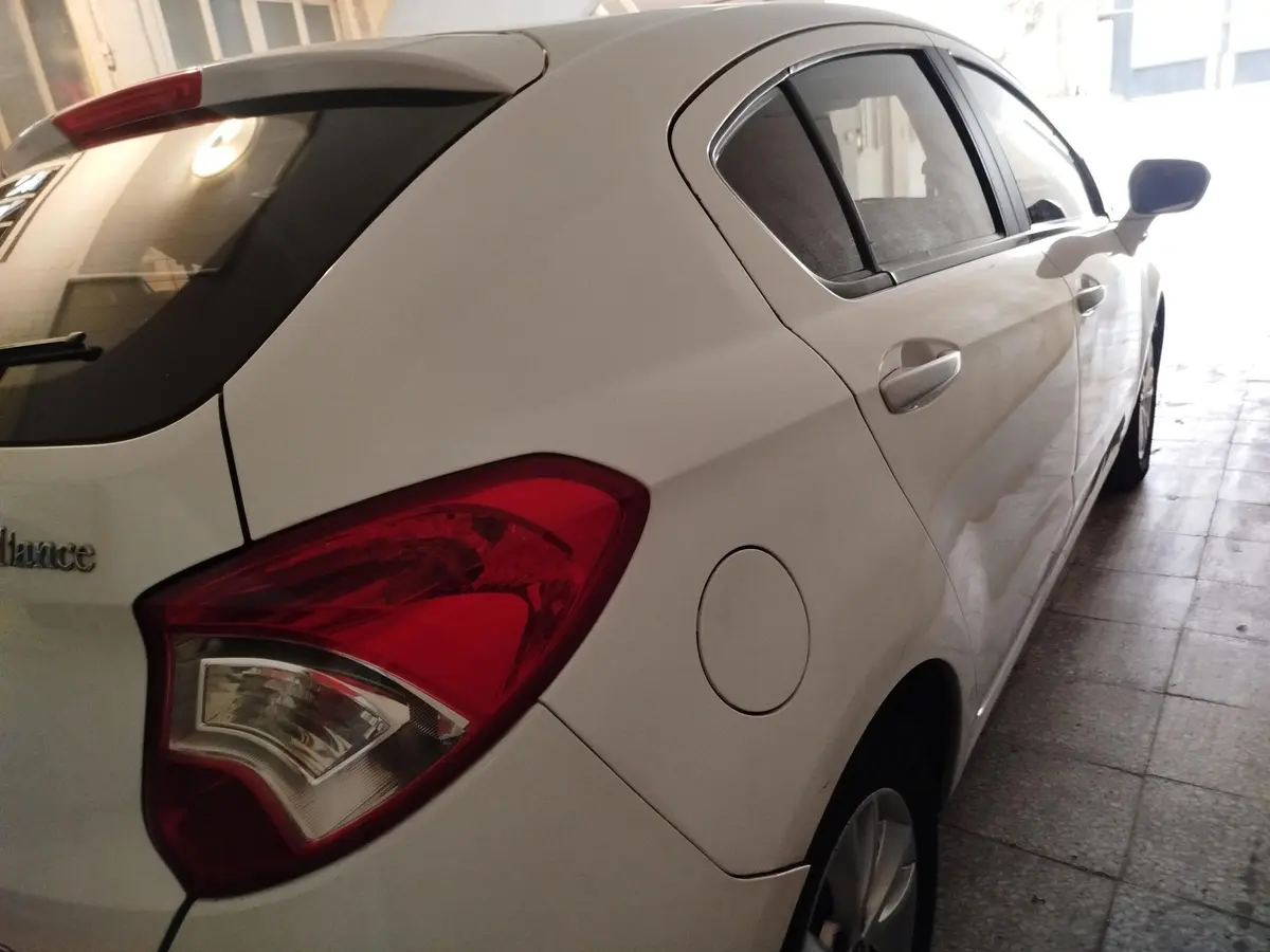 برلیانس،  H220