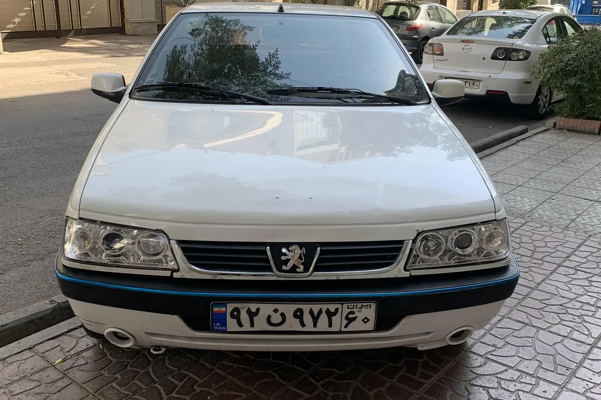 پژو،  405