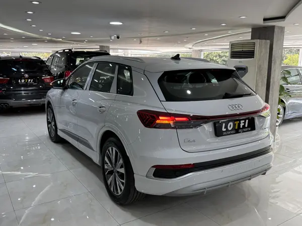 آئودی، Q4 e-tron