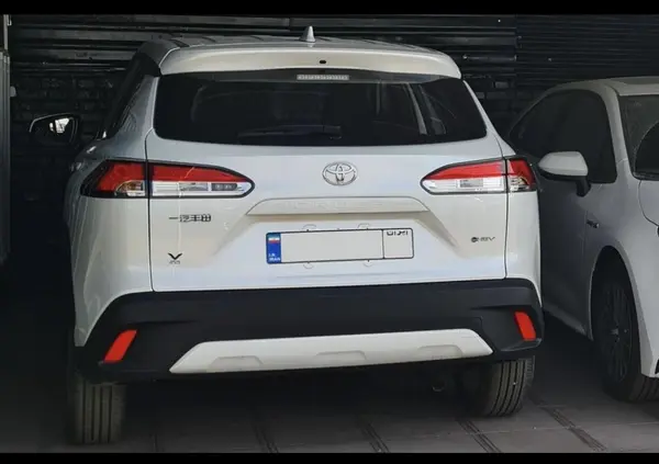 تویوتا، کرولا کراس هیبرید