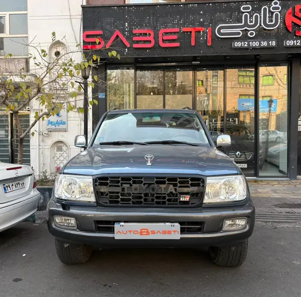 تویوتا، لندکروز چهار در