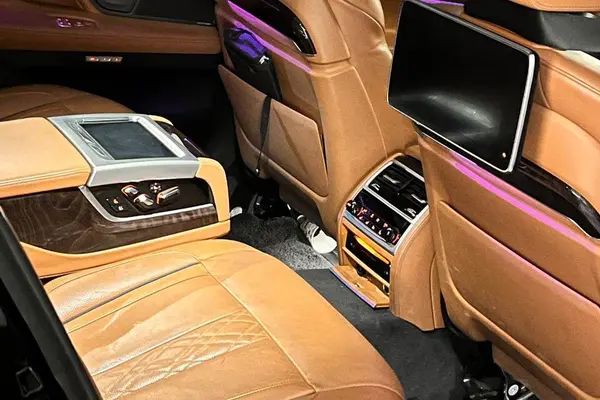 ب ام و، سری 7