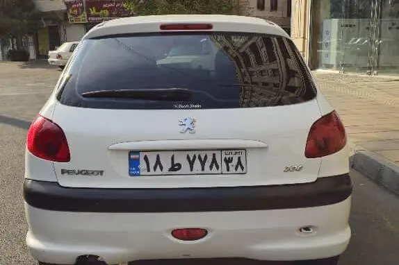 پژو، 206