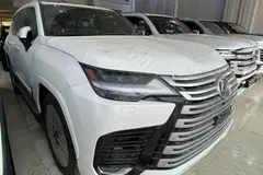 لکسوس، LX